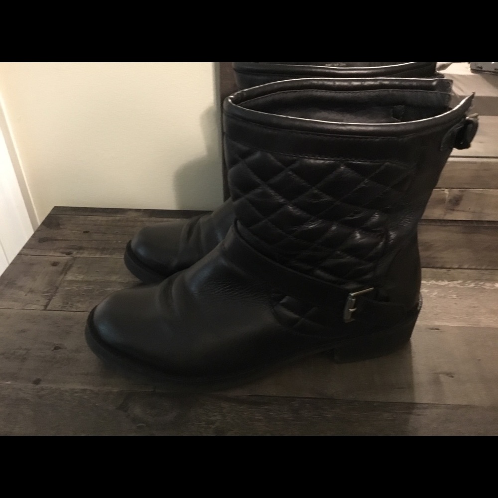 Black boots